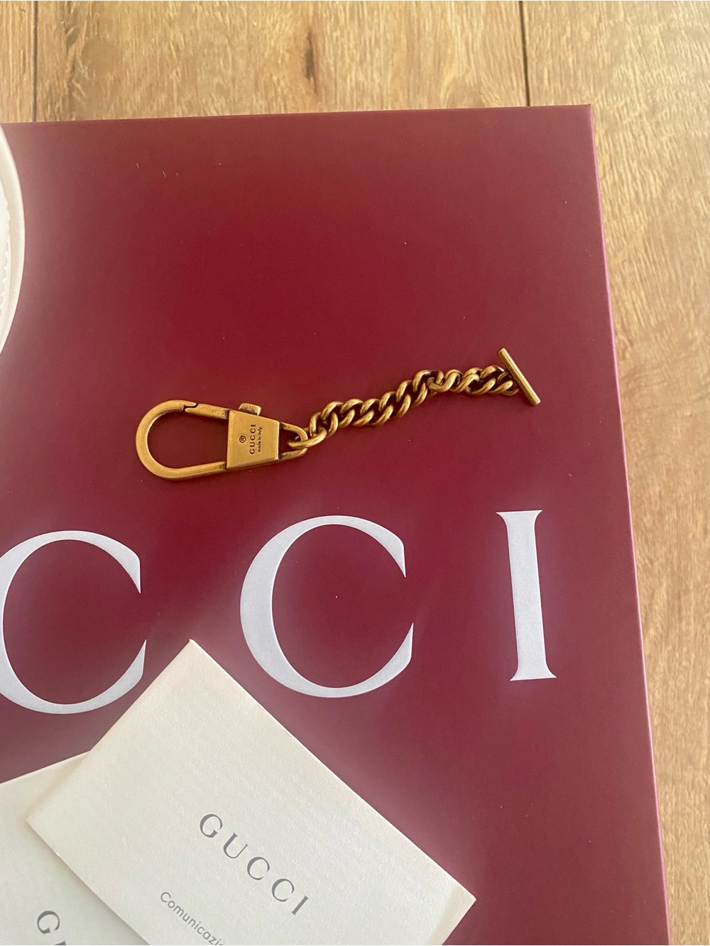 Gucci White Quilted GG Shoulder Bag with Gold Hardware - Picture 7 of 16